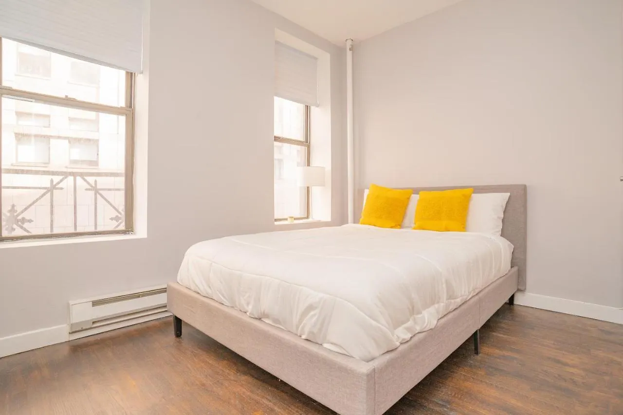Hells Kitchen Apartments 30 Day Stays نيو يورك