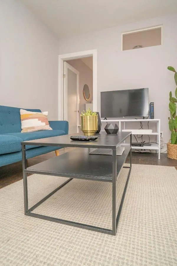 Hells Kitchen Apartments 30 Day Stays نيو يورك