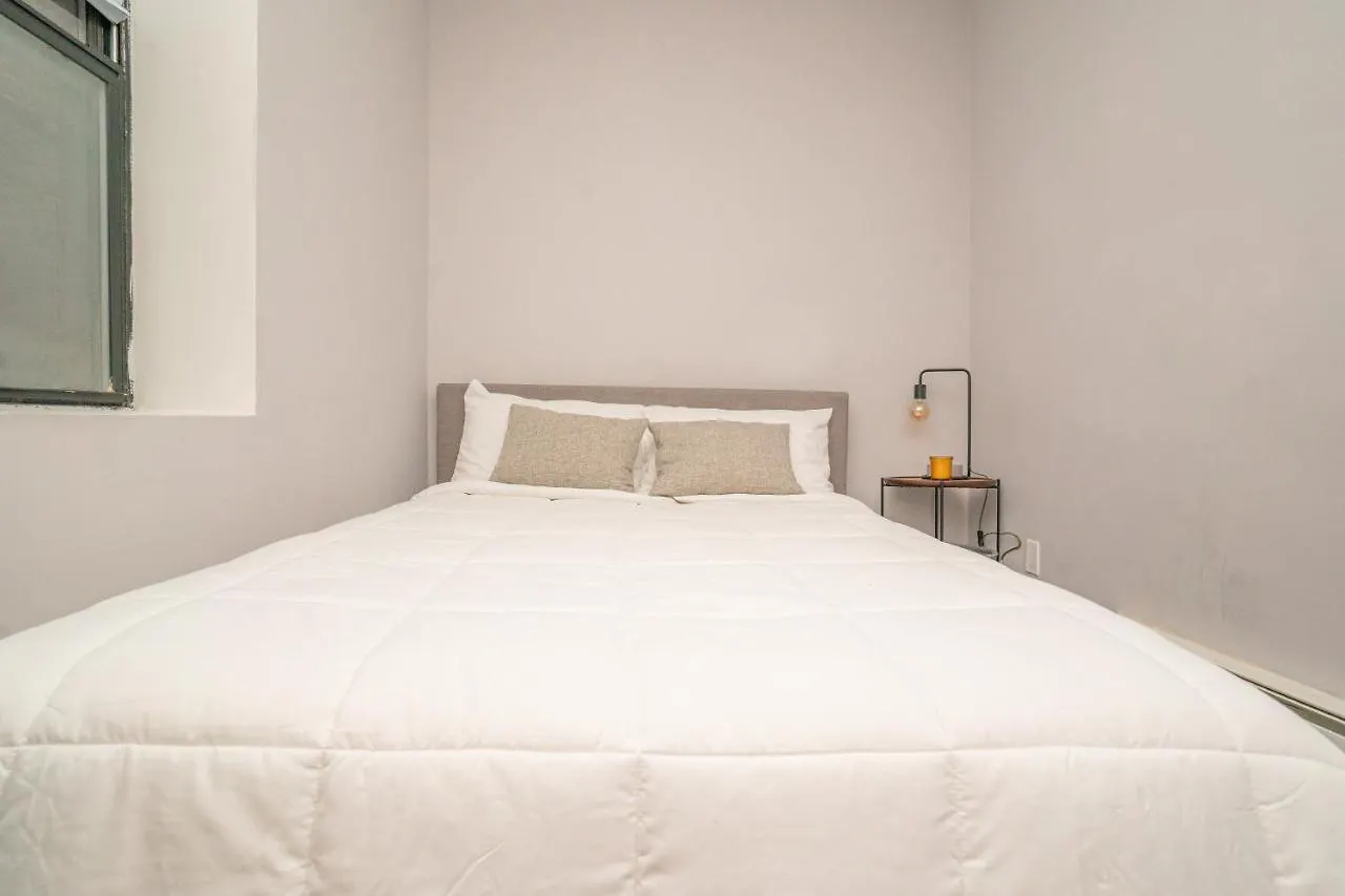 Hells Kitchen Apartments 30 Day Stays نيو يورك
