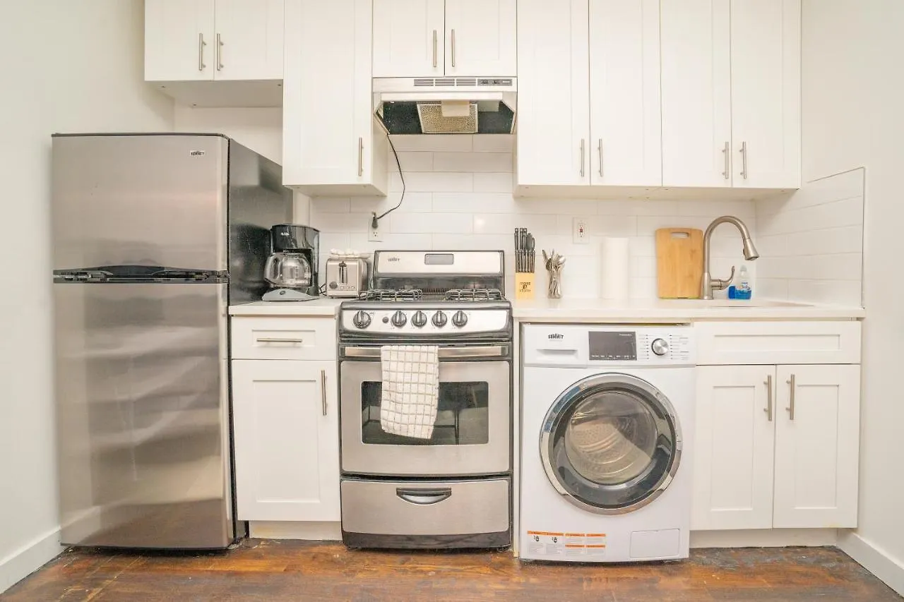 Hells Kitchen Apartments 30 Day Stays نيو يورك