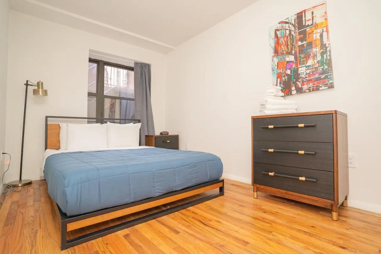 Hells Kitchen Apartments 30 Day Stays نيو يورك