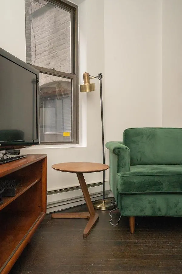 Hells Kitchen Apartments 30 Day Stays نيو يورك