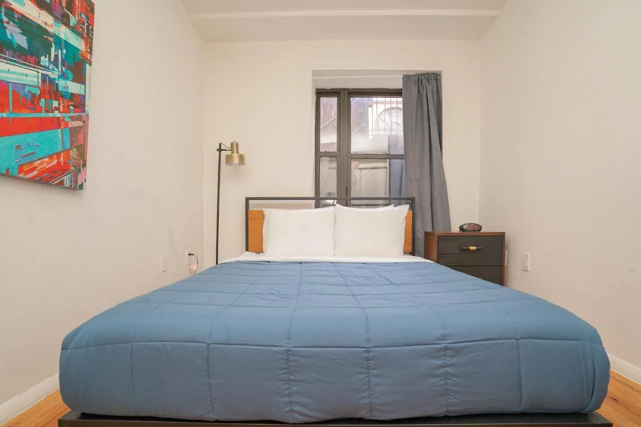 Hells Kitchen Apartments 30 Day Stays نيو يورك